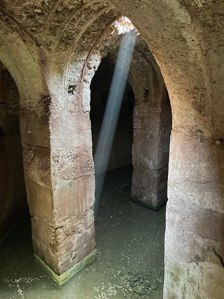 Portuguese fort cistern, Hormuz