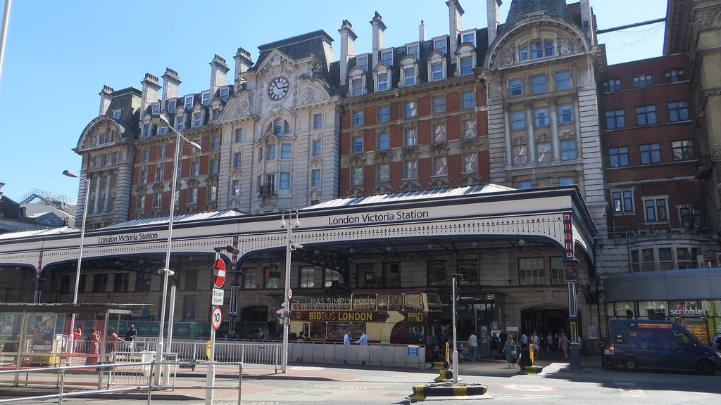 London Victoria Station
