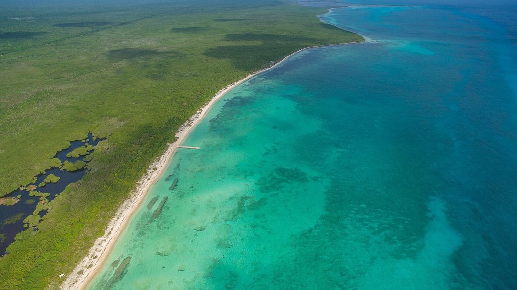 Turquoise Caribbean sea off Cozumel's west coast