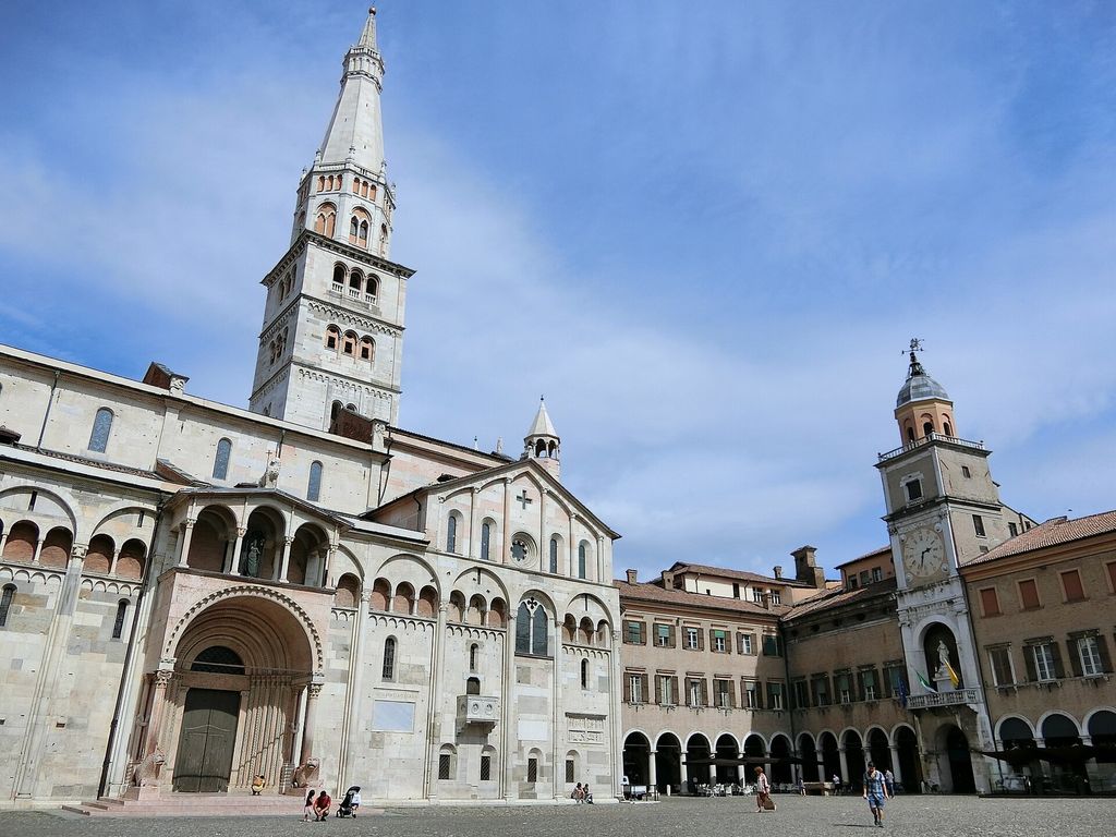 Modena Cathedral and the Ghirlandina tower on Piazza Grande